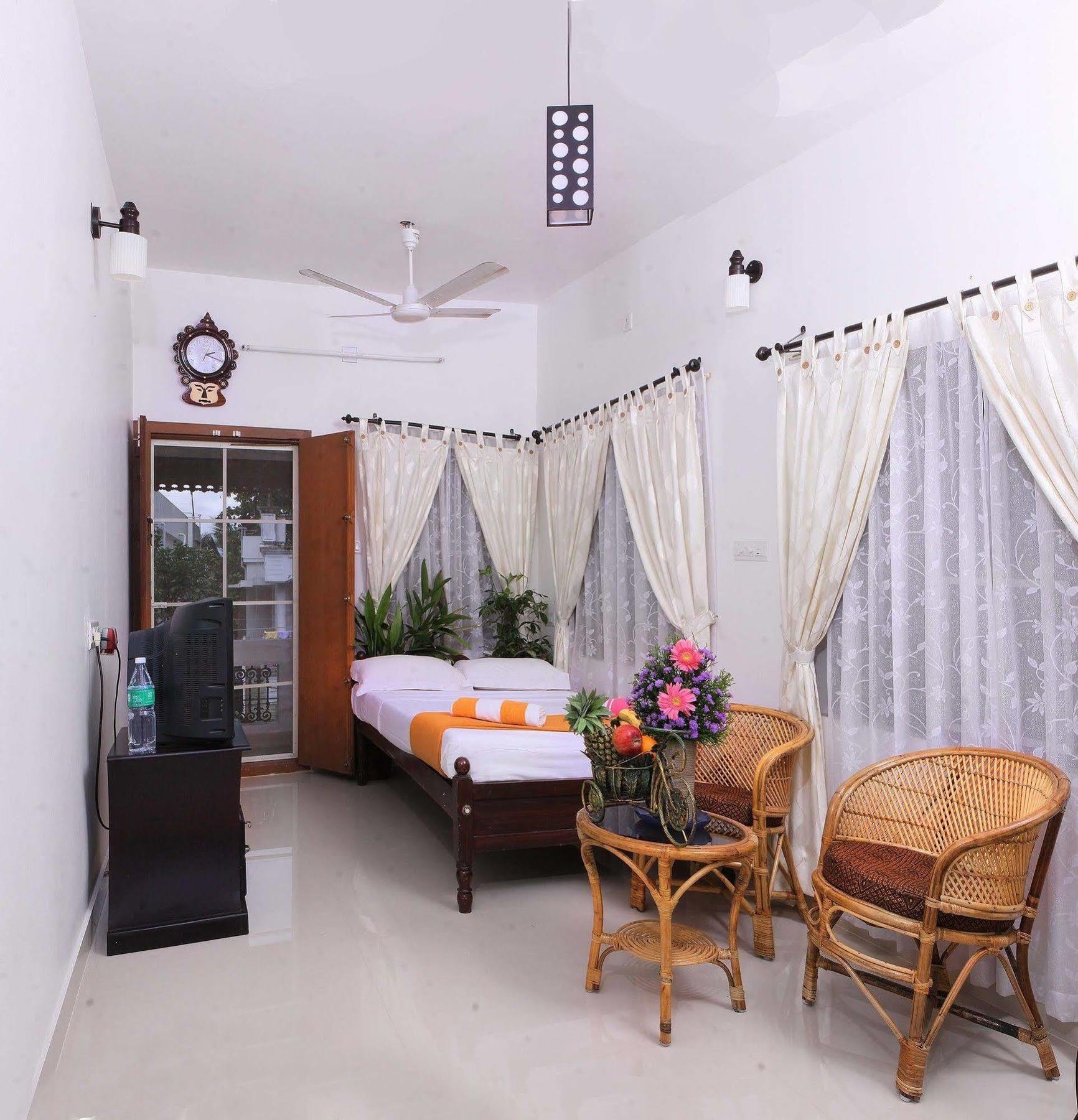 Heavenly Homestay Kochi Buitenkant foto