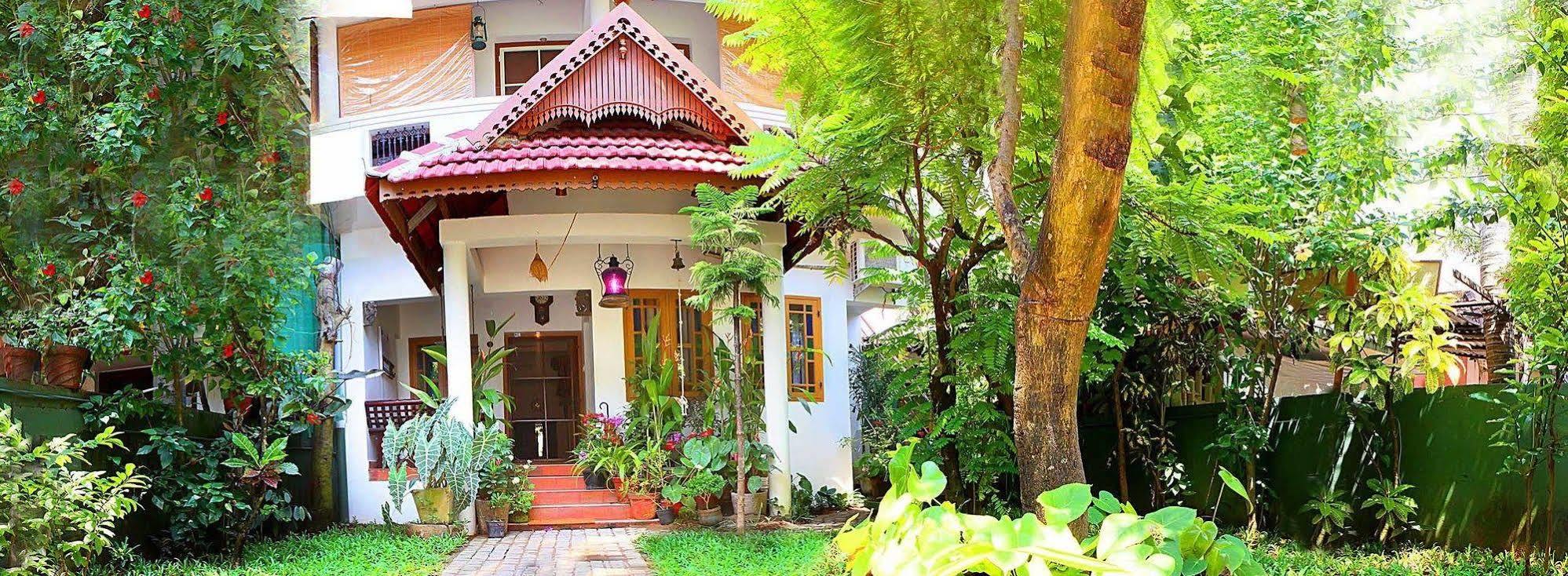 Heavenly Homestay Kochi Buitenkant foto